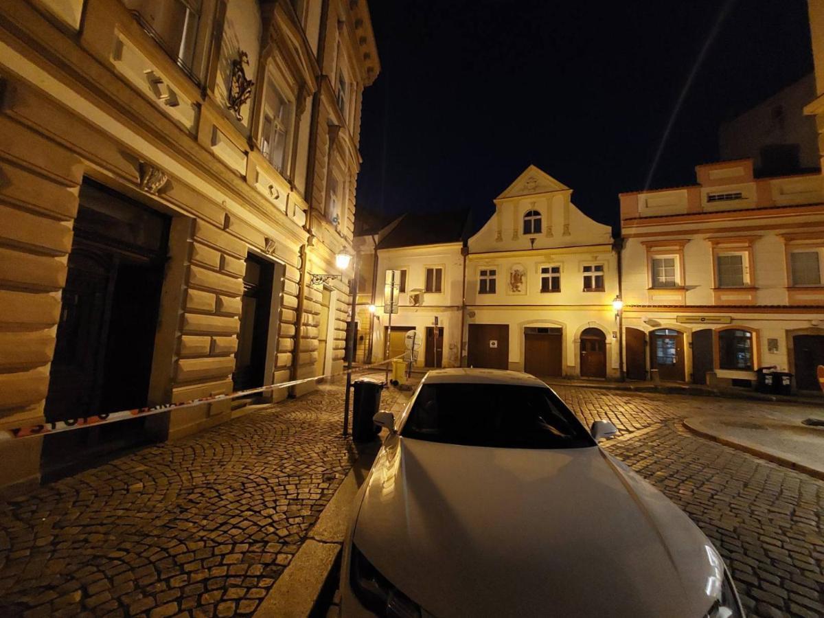 Exkluzivni Apartman V Prizemi V Hradci Kralove Hradec Králové Buitenkant foto